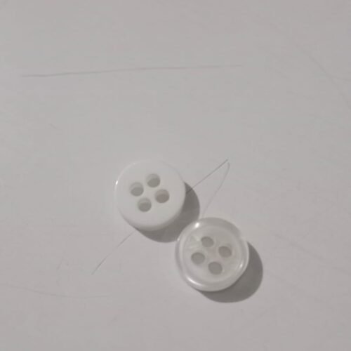 Botón blanco 4 hojales pequeño precio 100 unidad