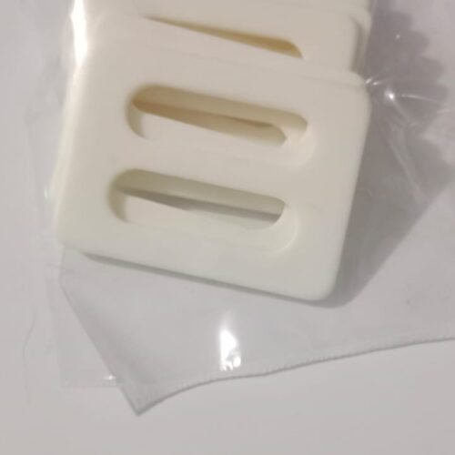 Pasador blanco grande cuadrado precio 800 unidad